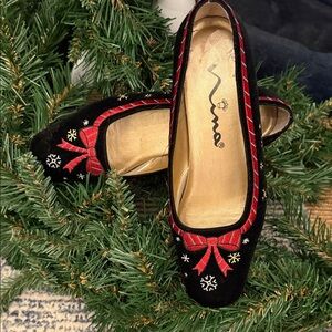 Black velvet holiday block 1inch heel Shoes -Ralph Lauren Aesthetic